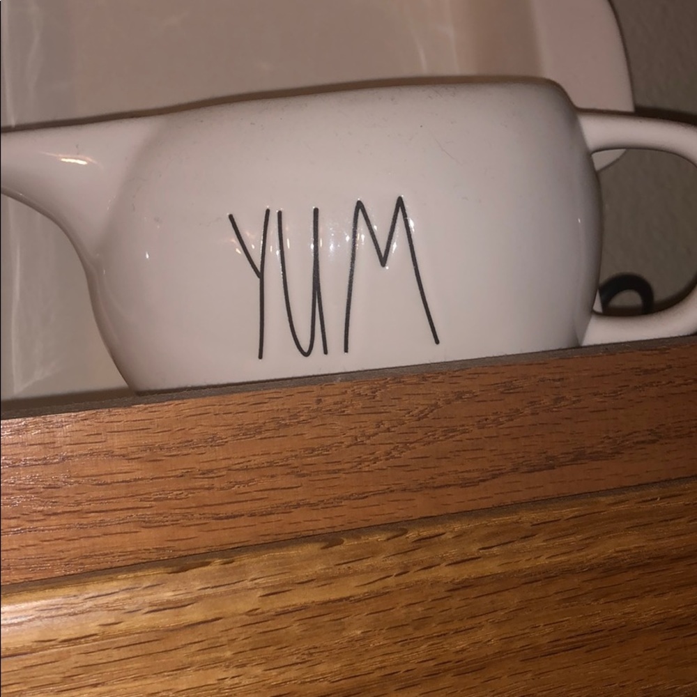 Gravy boat